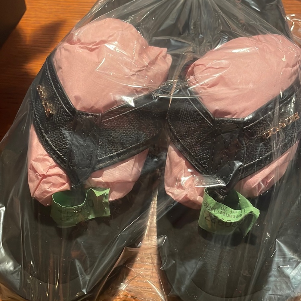 COACH FLIP FLOPS